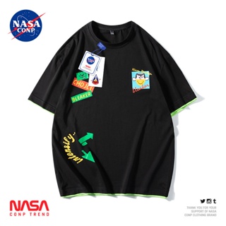 เสื้อยืดแขนสั้นลําลอง พิมพ์ลายการ์ตูนอนิเมะ NASA CONP co-branded สีคอนทราสต์ แฟชั่นฤดูร้อน สไตล์อเมริกัน สําหรับผู้_21