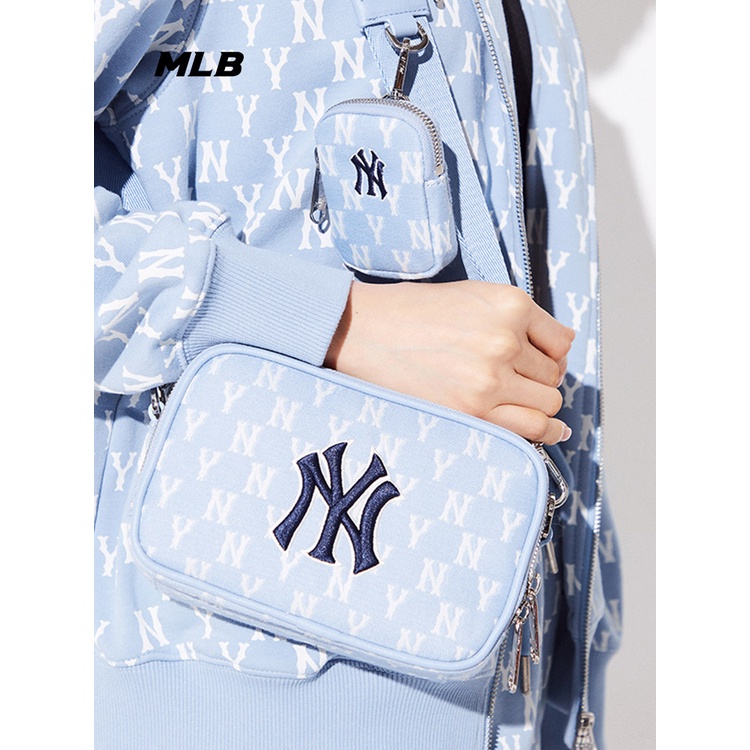 ภาพหน้าปกสินค้ากระเป๋า MLB แท้ กระเป๋าสะ พายข้างปรับสายได้ กระเป๋าผู้หญิง กระเป๋าใส่กล้อง crossbody bag Monogram NY UNISEX CURVED CAPNY จากร้าน hn32exloak บน Shopee