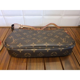 lv pochette accessoires