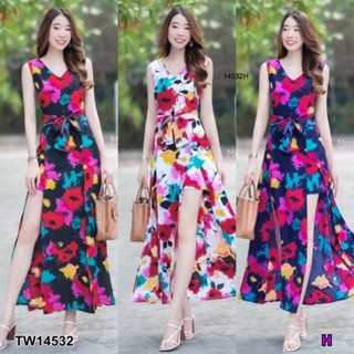 Jumpsuit จั๊มสูทสั้น คอวี แขนกุด ดีเทลผ่าด้านหน้า มีกางเกงขาสั้นด้านใน