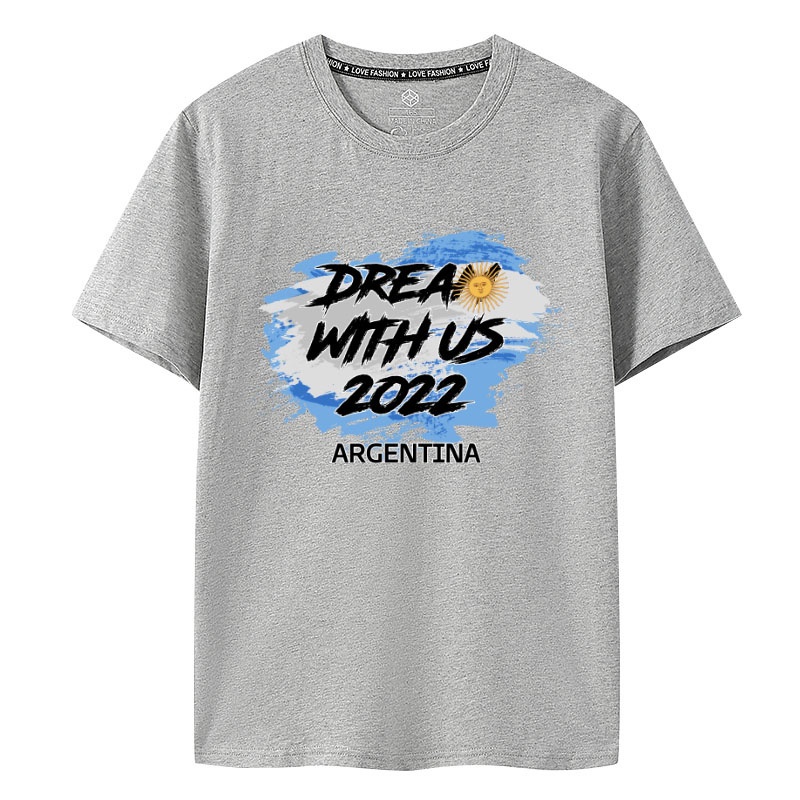 เสื้อยืดแขนสั้นฟุตบอลโลกปี-2022-ชุดทีมชาติอาร์เจนตินาที่ระลึก-messi-dream-กับแฟนบอลสหรัฐเสื้อยืด