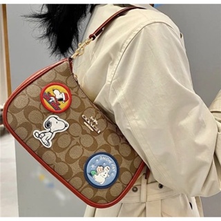 🎀 (สด-ผ่อน) กระเป๋า ขนาด 9.5 CE848 Coach X Peanuts Teri Shoulder Bag In Signature Canvas With Patches