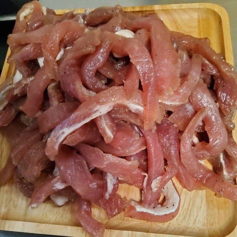 หมูแดดเดียว-สะอาด-เนื้อนุ่ม-รสเด็ด-ไม่ใส่ผงชูรส-ยังไม่ทอด