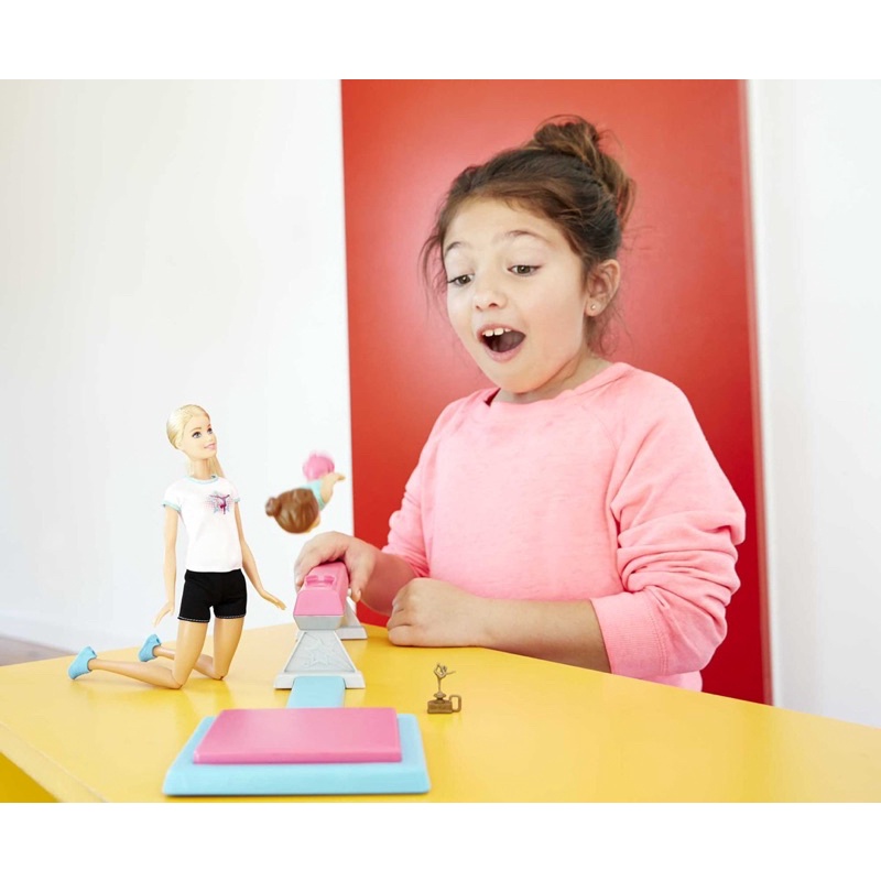 barbie-doll-as-gymnastic-teacher-with-balance-beam-and-student