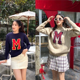 chuuchop_พร้อมส่ง(C7936)✨🎄🧸Common sweater เสื้อเสวตเตอร์ไหมพรม อักษร M มี2สี