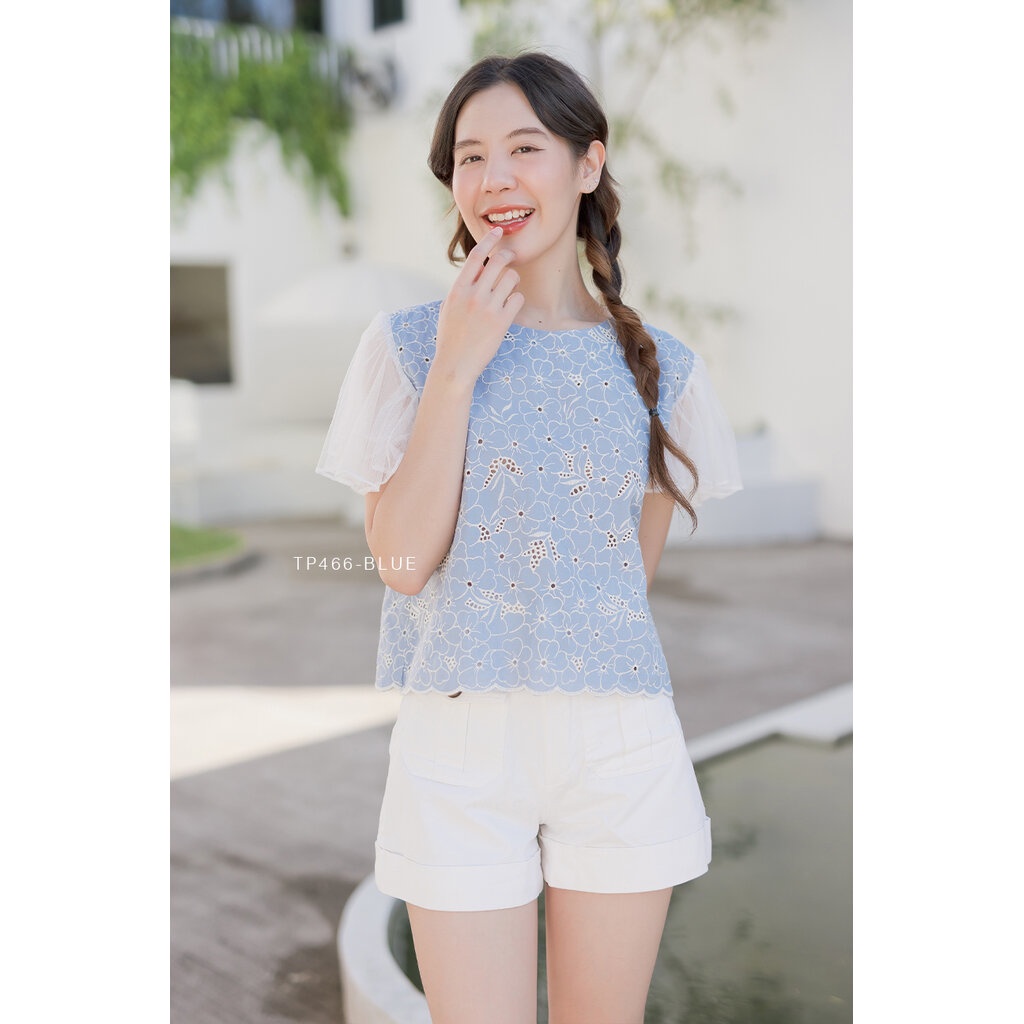 tp466-เสื้อลูกไม้-ผ้าวินเทจสุด-เป็นลูกไม้ที่มี-texture-ลายปักบนเนื้อผ้าของมันเองเลยค่ะ