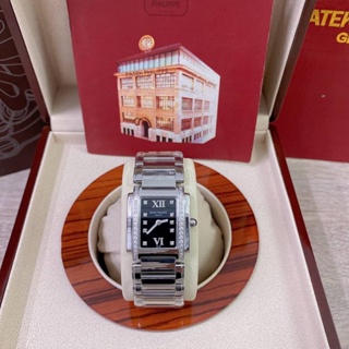 ภาพหน้าปกสินค้านาฬิกาแบรนด์เนม พร้อมกล่องตามรูป เกรด ออริ งานสวยมาก ซึ่งคุณอาจชอบราคาและรีวิวของสินค้านี้