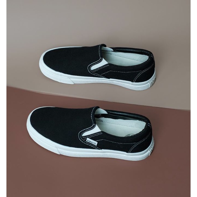 รูปภาพสินค้าแรกของKim&Co. รองเท้าผู้หญิง รองเท้าผ้าใบ รุ่น KF006W มี 2 สี ให้เลือก ได้แก่ สีขาว และ สีดำ