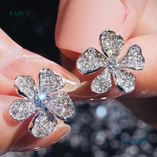 Fancyqube ต่างหูสตั๊ด รูปดอกไม้ ประดับเพทาย สีขาว วิบวับ เครื่องประดับแฟชั่น สําหรับเจ้าสาว งานเลี้ยง งานแต่งงาน