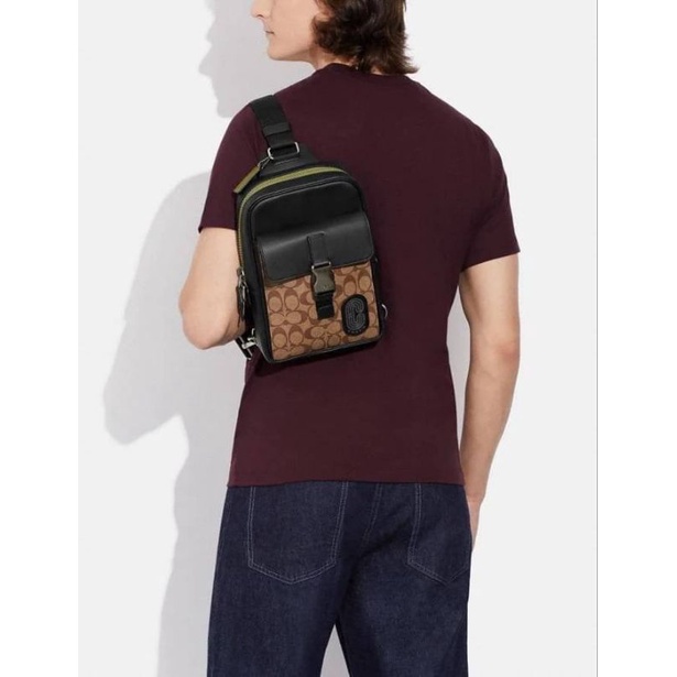 coach-track-pack-in-signature-canvas-with-coach-patch