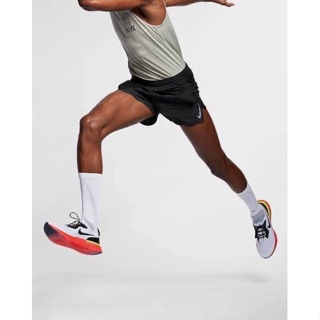 ภาพขนาดย่อของภาพหน้าปกสินค้ากางเกงวิ่งผู้ชาย Nike Challenger 5" จากร้าน justdoit.shop บน Shopee