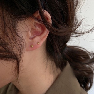 ภาพหน้าปกสินค้า🔥โค้ด HKNLV ลด45.- [ราคาต่อคู่] Suwann.na SVV140-141-143 ต่างหู ต่างหูเงินแท้ ต่างหูหมุดสีทอง ซึ่งคุณอาจชอบสินค้านี้