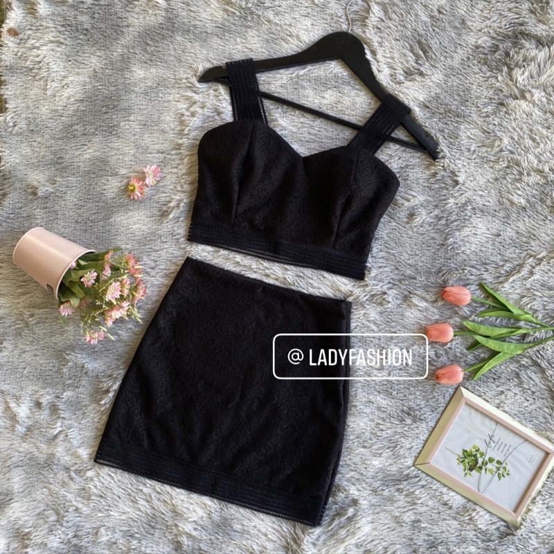 เซ็ทเสื้อกระโปรงผ้าอย่างดีหนามีฟองน้ำติดซิปซ่อนทั้งเสื้อกระโปรง