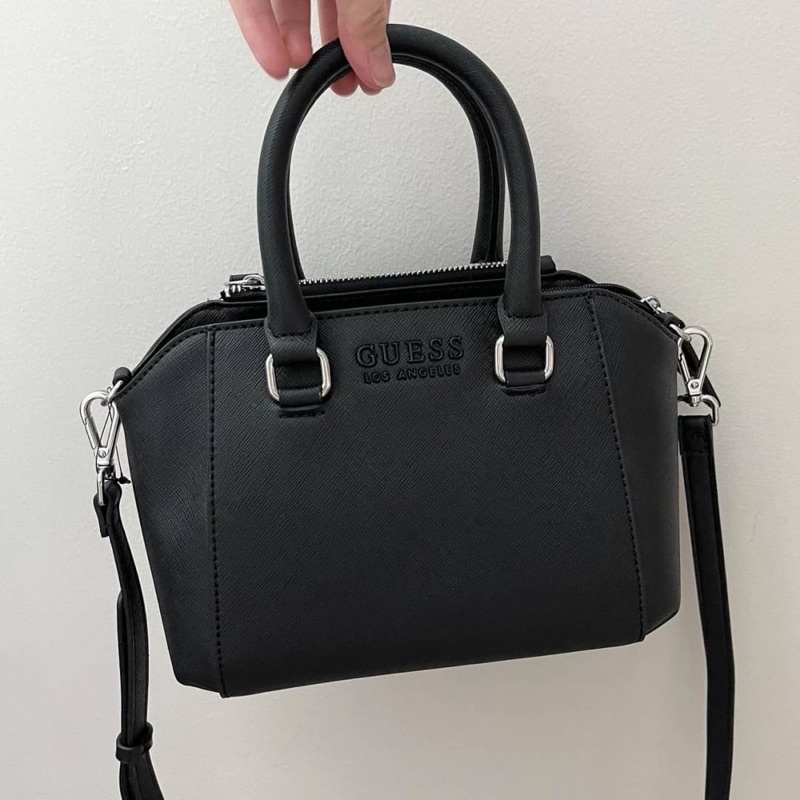 ผ่อน0-กระเป๋าสะพายข้าง-guess-bolsa-satchel-bag-สีดำ