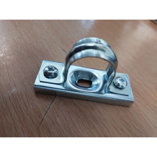 BASE SADDLE CLAMP E.M.T  + 2SCREW แคล้มรัดท่อ,แคล้มโอห์ม  ***ราคาต่อแพ็ค***