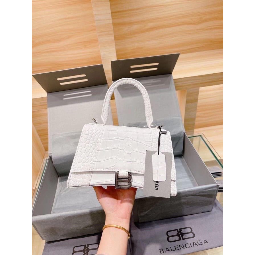 พร้อมส่ง-กระเป๋า-balenciaga-rare-ลายมาใหม่-สวยทุกมุมมอง-limited-edition