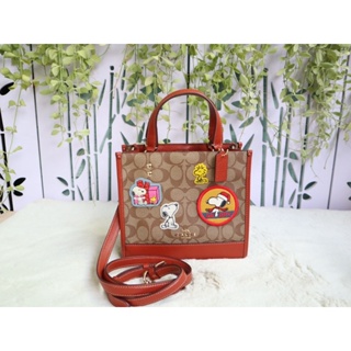 พร้อมส่ง!!!! Coach X Peanuts Dempsey Tote 22 In Signature Canvas With Patches