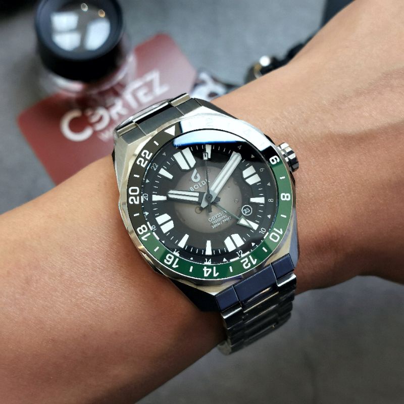 นาฬิกา-boldr-freediver-gmt-sp1961-เครื่อง-automatic-true-gmt-ขอบสไปรท์