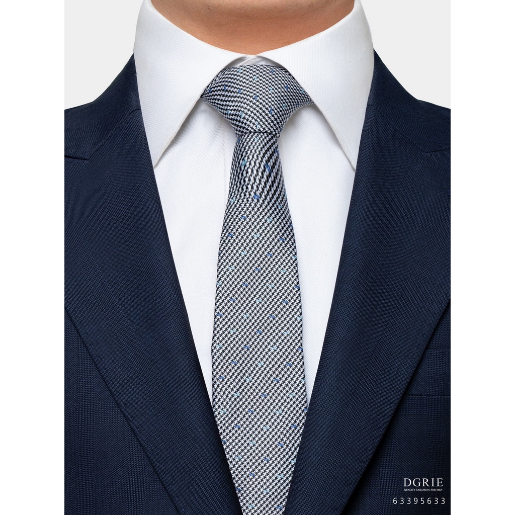 navy-amp-blue-dot-two-tone-houndstooth-3-inch-necktie-เนคไทลายจุดสีฟ้าและสีน้ำเงินทูโทน