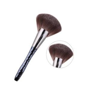 Nee Cara Tapered Fan Brush #N900 : neecara นีคาร่า แปรงแต่งหน้า x 1 ชิ้น alyst