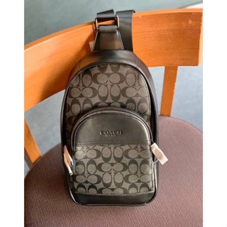 COACH CHARLES PACK IN SIGNATURE ((39942)