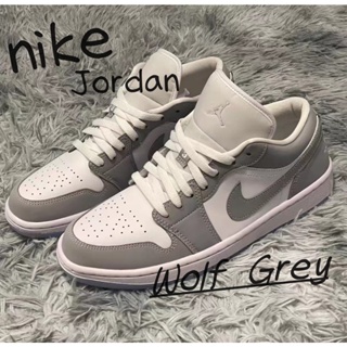 （ของแท้100%）Nike Air Jordan 1 Low Wolf Grey white grey wolf sports shoes