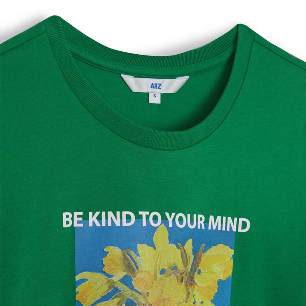aiiz-เอ-ทู-แซด-เสื้อยืดคอกลมผู้หญิง-พิมพ์ลายกราฟิก-womens-photo-flower-graphic-t-shirts