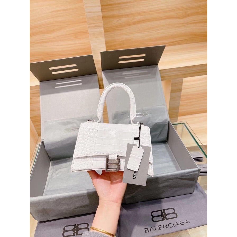 พร้อมส่ง-กระเป๋า-balenciaga-rare-ลายมาใหม่-สวยทุกมุมมอง-limited-edition