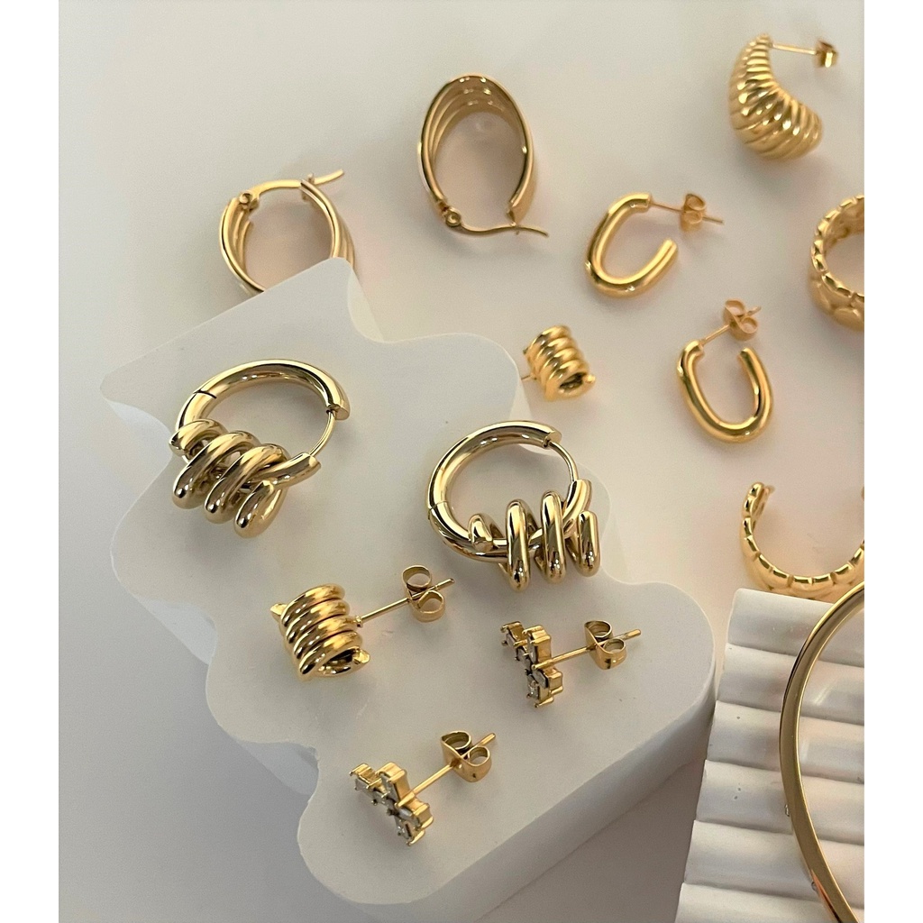 18k-gold-plated-spiral-shaped-stud-earrings-minimal-earrings-ต่างหูมินิมอล-ต่างหูเก๋-ต่าวหูสายฝอ-ต่างหูสแตนเลส