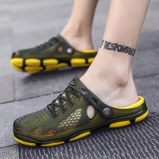 พร้อมส่ง รองเท้าแตะลําลอง crocs แต่งรูกลวง สไตล์คลาสสิก เหมาะกับใส่ในสวน