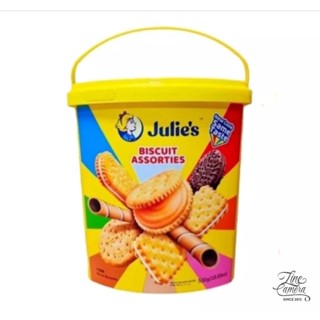 Julie’s biscuit assorties Julie’s biscuit assorties  ขนม Julie’s(จูลี่ส์) รวมรสของแบรนด์จูลี่ บรรจุมาในถังพลาสติก 530g