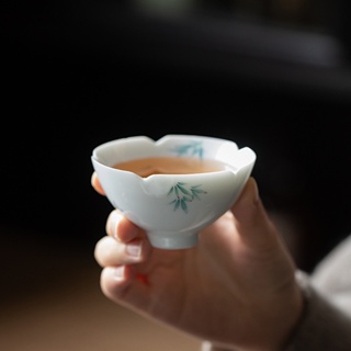 ชุดถ้วยชาเซรามิค เพ้นท์มือ ลายไม้ไผ่ สีเขียว แบบสร้างสรรค์ ของใช้ในครัวเรือน สําหรับผู้หญิง