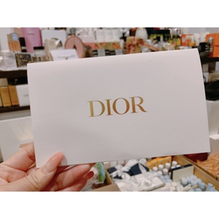 ภาพหน้าปกสินค้าซองกระดาษ Dior แท้จาก shop เอาไว้ใส่การ์ด ที่เกี่ยวข้อง