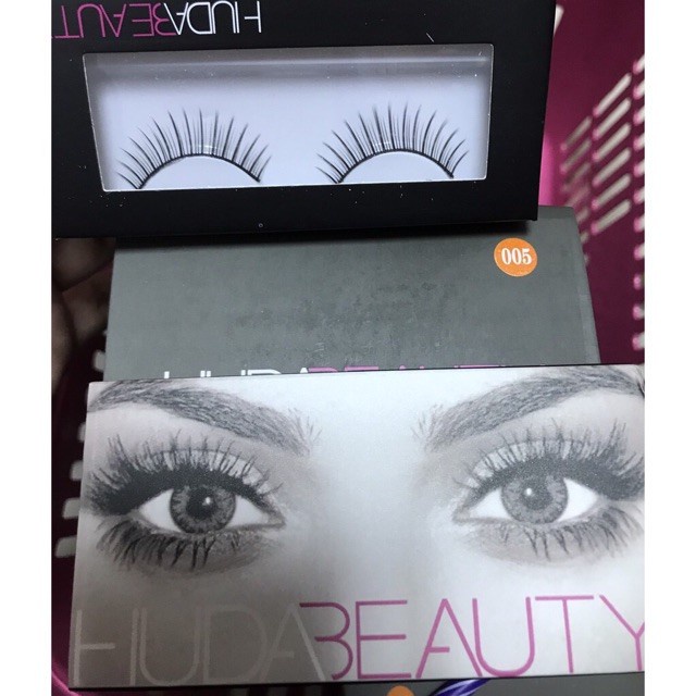 ชุดขนตาปลอม-huda-beauty-มีหลายแบบให้เลือก