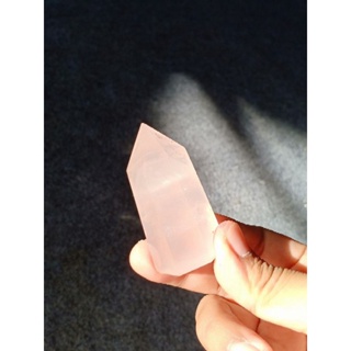 Rose Quartz | โรสควอตซ์ 💗ทรงแท่ง สีชมพู สูง 5.6 cm หินธรรมชาติ หินบำบัด