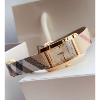 ภาพขนาดย่อของภาพหน้าปกสินค้าBurberry BU9509 Pioneer Gold Dial Gold Ion-plated Women's Watch จากร้าน lvoewatch88 บน Shopee