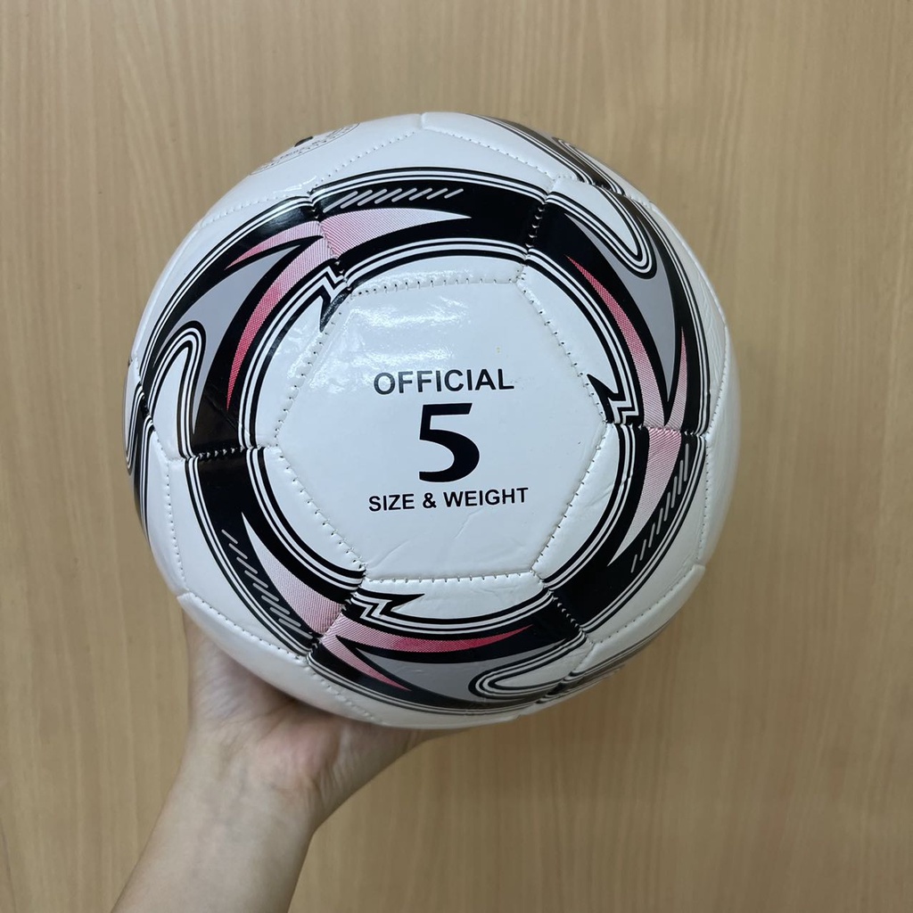 ภาพหน้าปกสินค้าQIAOYUE นักเรียนผู้ใหญ่เด็ก ฝึกฟุตบอล ลูกฟุตบอล ลูกบอล มาตรฐานเบอร์ 5 Soccer Ball PVC ฟุตบอล จากร้าน 67244fb48w บน Shopee