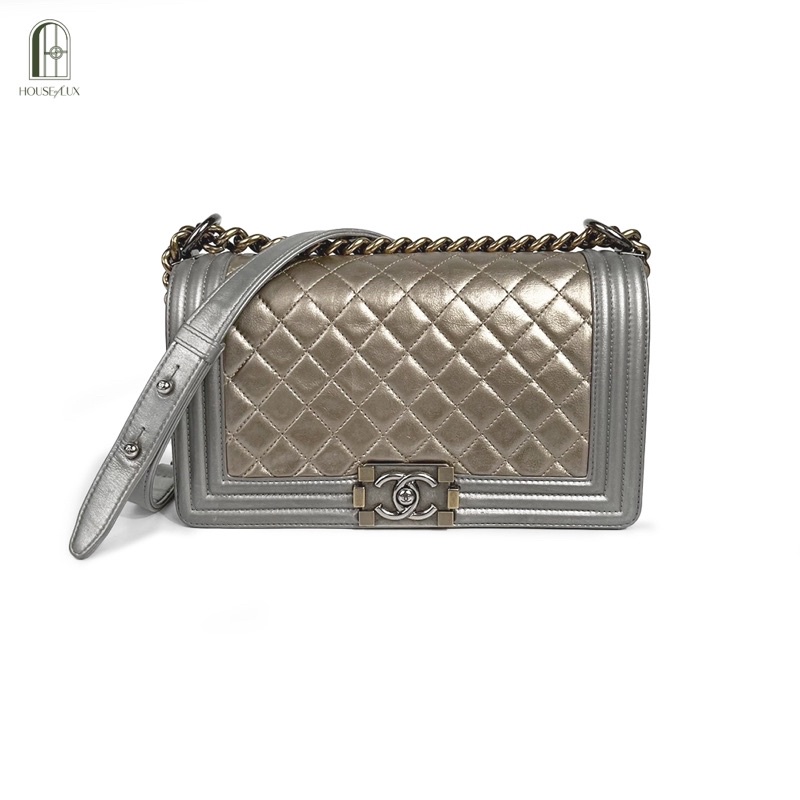 BH221100927 Chanel Boy Lambskin GHW Shopee Thailand