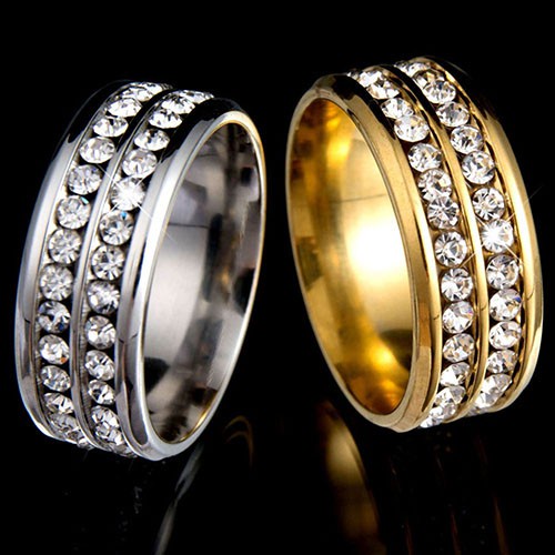 ภาพหน้าปกสินค้าLK Womens Mens Fashion Double Rows Rhinestones Titanium Steel Wedding Jewelry Ring จากร้าน liluke.th บน Shopee
