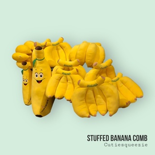ภาพขนาดย่อของภาพหน้าปกสินค้าตุ๊กตากล้วยหวี Stuffed Banana Comb ขนาด M 18" (นิ้ว) จากร้าน cutiesqueezie บน Shopee
