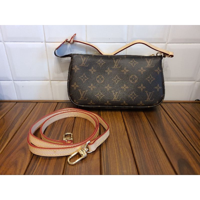 lv-pochette-accessoires