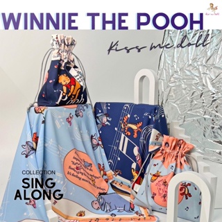 ภาพขนาดย่อของสินค้าKiss Me Doll ลาย Winnie the Pooh(หมีพูห์) ลาย Sing Along ขนาด 100*100 CM.ผ้าพันคอ/ผ้าคลุมไหล่