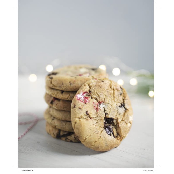 holiday-cookies-collection-over-100-recipes-for-the-merriest-season-yet-hardback-the-bake-feed-english