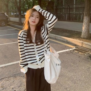ต้นฤดูใบไม้ร่วงลายเสื้อชั้นในไขมัน MM หลวมขนาดใหญ่ด้านบนความคมชัดแขนยาวเสื้อคอวีเสื้อคาร์ดิแกน