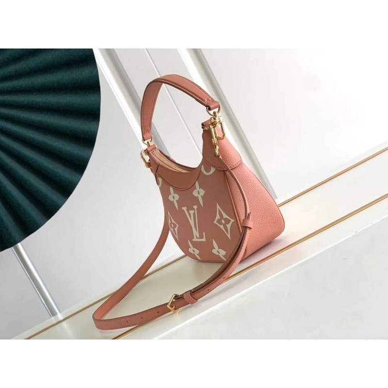 กระเป๋าแบรนด์เนม-กระเป๋าสะพายข้าง-new-louis-vuitton-bagatelleเทพ-size-22x14x9-cm
