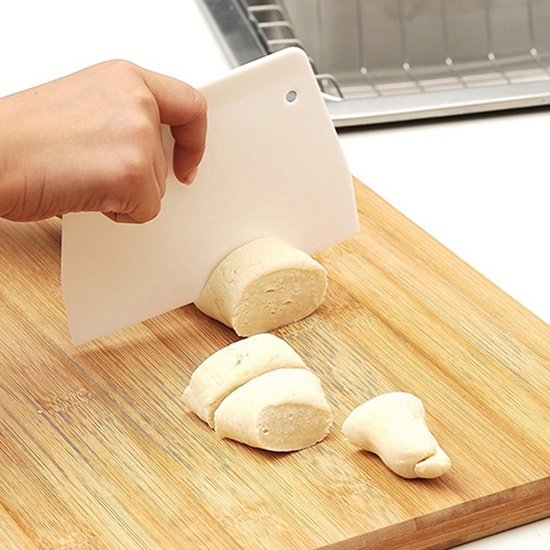 ag-popular-pastry-dough-scraper-cutter-plastic-baking-cake-decorating-kitchen-tool