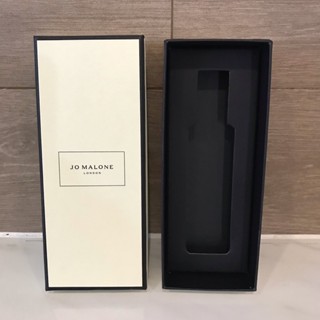 กล่อง กล่องแบรนด์ Jo MALONE ของแท้ เป็นกล่องเรียบหรู ดูแพง กล่องน้ำหอม สภาพใหม่