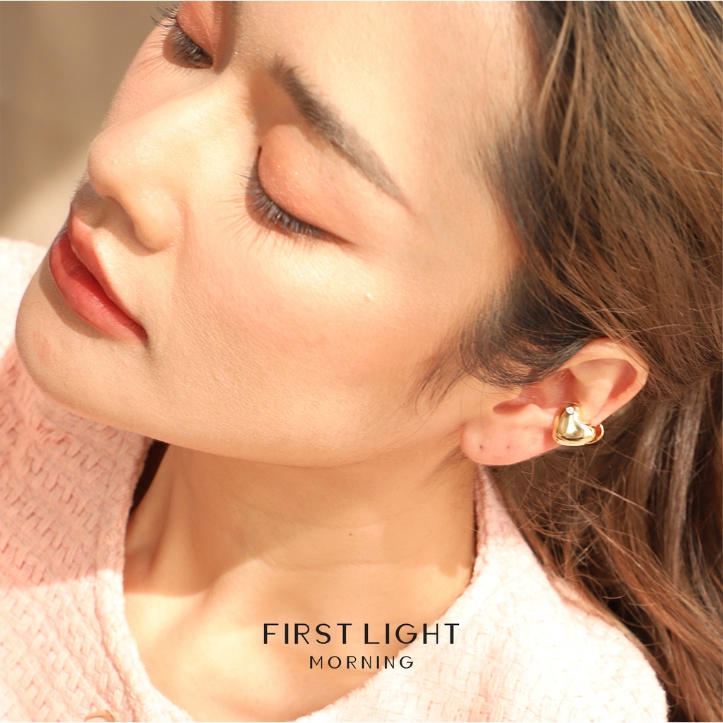 first-light-morning-heart-ear-cuff-ต่อข้าง-ต่างหูหนีบ-ทรงมินิมอล-ต่างหูหนีบฝังคริสตัล-ราคาต่อ1-ข้าง-วาเลนไทน์