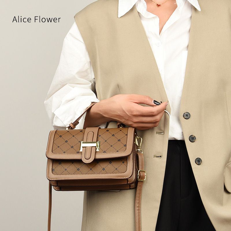 ผลิตภัณฑ์ใหม่-new-small-square-bag-2023-women-s-all-match-retro-shoulder-bag