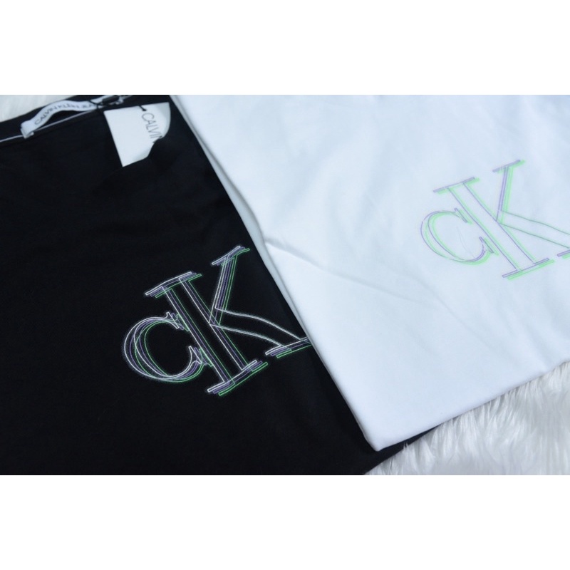 ภาพสินค้าเสื้อยืด Calvin Klein logo 100% Authentic จากร้าน all_about_brandusa บน Shopee ภาพที่ 2